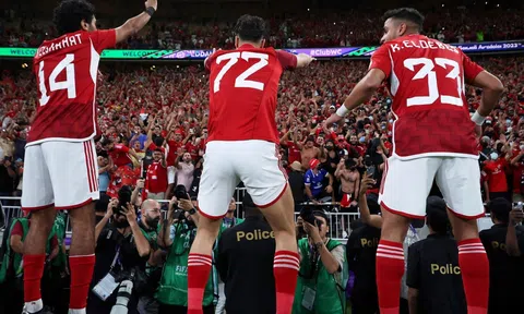 Benzema hỏng phạt đền, Al Ahly chiến thắng thuyết phục Al Ittihad