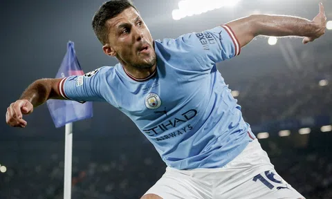 Mất ngôi đầu, Rodri tuyên bố không đội nào áp lực hơn Man City