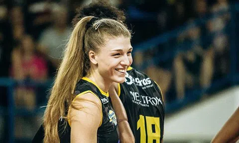 Chiêm ngưỡng vẻ đẹp của Sofya Kuznetsova - thiên thần Nga tỏa sáng giải thế giới