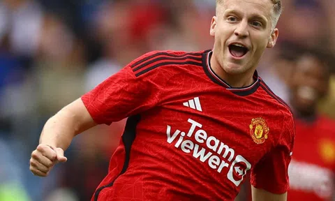 Chuyển nhượng MU 17/12: Van de Beek kiểm tra y tế, Dortmund muốn cả hậu về Quỷ đỏ