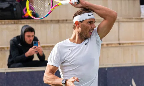 Rafael Nadal tập luyện cùng "hàng khủng", sẵn sàng cho ngày trở lại
