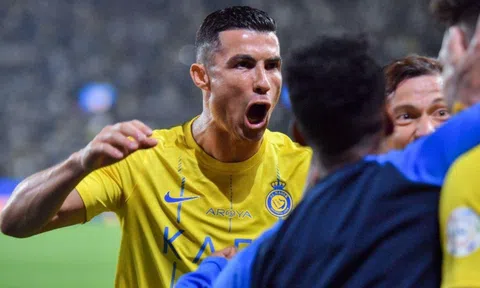 Ronaldo tỏa sáng, Al Nassr chiến thắng tưng bừng trước Al Ettifaq