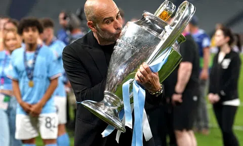 Pep Guardiola muốn Man City quên cú ăn ba ngay lập tức