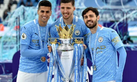 Barca muốn nhà vô địch C1, đồng ý đổi thần đồng được MU giành giật