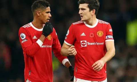 Chuyển nhượng MU 31/12: Gia hạn 2 hậu vệ, Quỷ đỏ đồng ý bán Varane