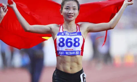 Nguyễn Thị Oanh phá kỷ lục quốc gia, thống trị trên đường chạy marathon