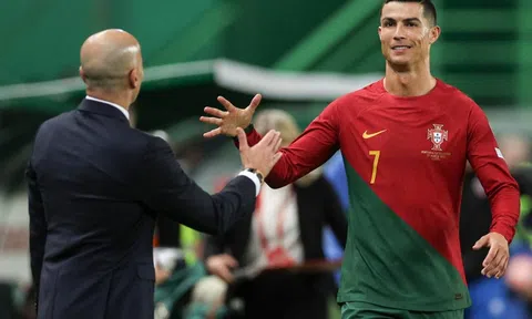 HLV Bồ Đào Nha xác nhận lý do Ronaldo sẽ giải nghệ