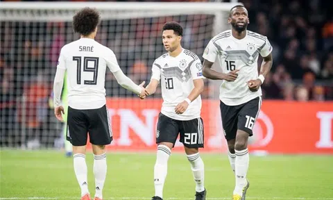 ĐT Đức mặc áo đấu màu hồng tím tại EURO 2024