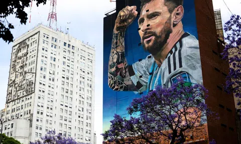 Messi khiến đồng đội phải 'chảy nước miếng'