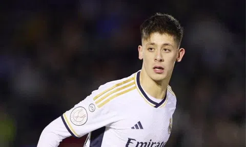 HLV Ancelotti khen ngợi tài năng trẻ Guler của Real Madrid