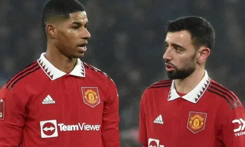 Rashford chơi bài 'dị' nhưng đều bị Bruno phớt lờ
