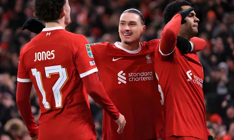 Ngược dòng 3 phút, Liverpool sáng cửa vào chung kết Carabao Cup