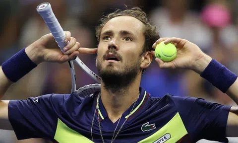 Lịch thi đấu tennis 15/1: Daniil Medvedev, Naomi Osaka xuất trận