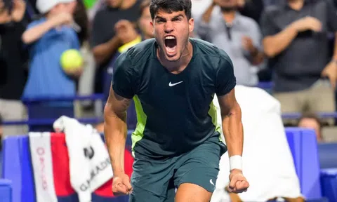 Lịch thi đấu tennis 16/1: Carlos Alcaraz bắt đầu hành trình 'lật đổ' Djokovic
