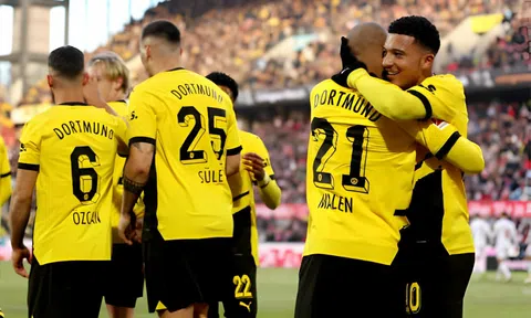 Sancho lại tỏa sáng, Dortmund thắng tưng bừng trước Koln