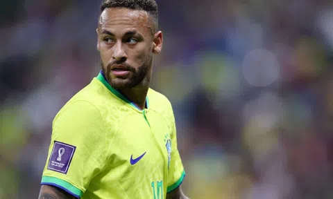 Hình tượng nam thần của Neymar sụp đổ trầm trọng