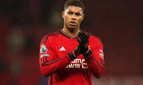 Rashford nguy cơ bị trừ 2 tháng lương, người nhà đã phải can thiệp