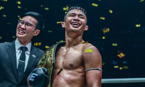 ONE 165: Đánh bại Takeru trên sân nhà, Superlek thành công bảo vệ đai vô địch Kickboxing thế giới