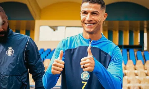 Bước sang tuổi 39, Ronaldo vẫn được công nhận xuất sắc nhất
