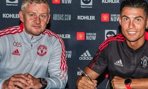 Solskjaer xót xa khi chứng kiến cách Ronaldo rời MU