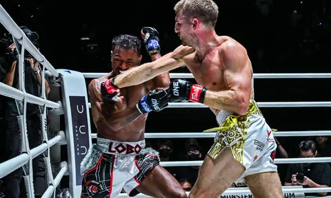 Đánh bại Felipe Lobo, “Đại tướng” Jonathan Haggerty bảo vệ thành công đai vô địch thế giới Muay Thái hạng gà ONE