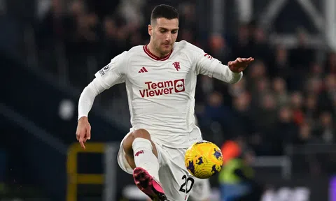 Fan MU bất ngờ với vai trò của Diogo Dalot