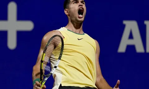 Thầy của Alcaraz phản ứng trước tham vọng lật đổ Djokovic