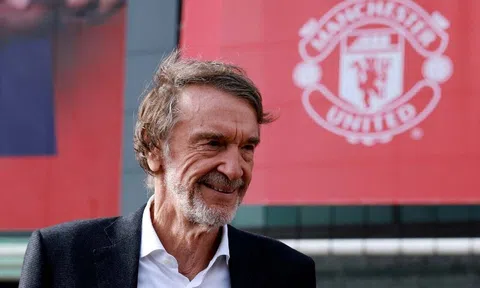 Mục tiêu được Sir Jim Ratcliffe ưng có đối thủ cạnh tranh