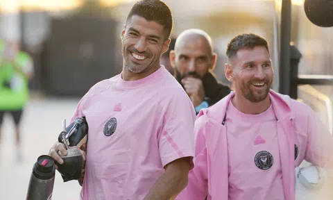 Luis Suarez chi 12 triệu USD để sống gần Lionel Messi
