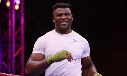 Francis Ngannou yêu cầu 'luật rừng' trong cuộc so găng với Anthony Joshua