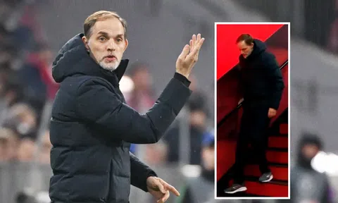 HLV Tuchel gãy ngón chân khi truyền lửa cho học trò