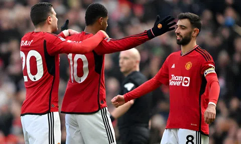 Bruno, Rashford ghi bàn nhưng vẫn bị Rooney chỉ trích