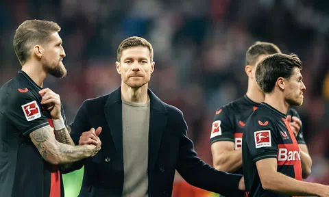 Alonso lặp lại thành tích lịch sử cùng Leverkusen, báo hiệu vô địch 100%