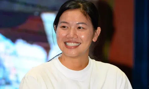 'Tiểu tiên cá' Ánh Viên sánh vai cùng GS Ngô Bảo Châu, nhà ngoại giao Phạm Sanh Châu ở sự kiện tầm cỡ