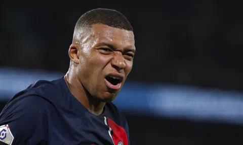 Kylian Mbappe sắp có quyết định kiện tụng cổ động viên kình địch
