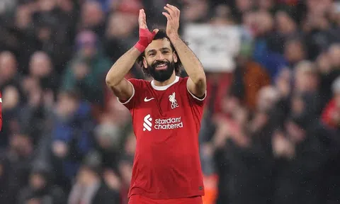 Salah sẵn sàng đá chính trước Sparta Prague