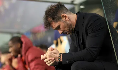 HLV Diego Simeone không xem loạt sút luân lưu ở trận lượt về