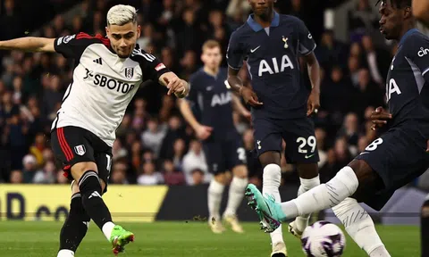 Thua khẩu phục trước Fulham, Tottenham gặp khó cuộc đua top 4