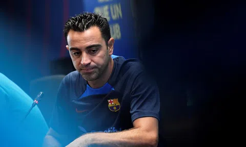 Xavi chính thức nhận án phạt sau thẻ đỏ trong trận gặp Atletico