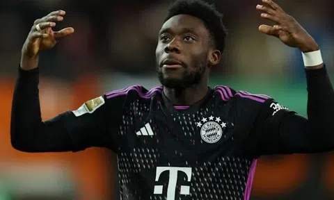 Real Madrid tạm dừng thương vụ Alphonso Davies