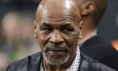 Mike Tyson gặp tình huống 'dở khóc dở cười' khi đi xem quần vợt