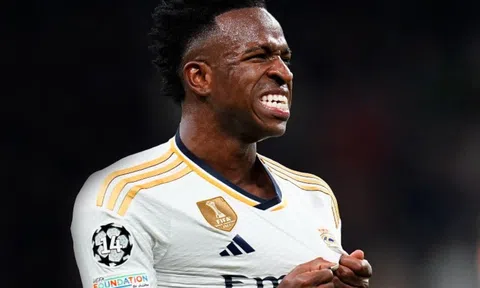 Vinicius thất vọng tràn trề sau trận đấu cùng tuyển Brazil