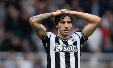 Sandro Tonali nhận tin dữ trong khi bị cấm thi đấu