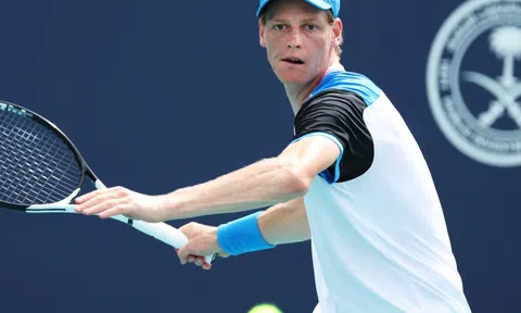 Lịch thi đấu tennis 28/3: Jannik Sinner tranh vé vào bán kết