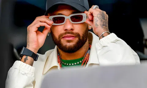 Neymar khai màn trận đấu rạng rỡ trước hàng vạn khán giả