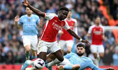 Thi đấu nhạt nhòa trước Man City, Saka khiến NHM lo lắng