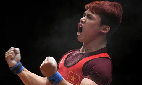 Lực sĩ Trịnh Văn Vinh giành quyền dự Olympic Paris 2024