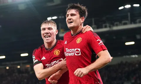 Bộ đôi MU nhận hình phạt 'khó đỡ' trước trận gặp Chelsea