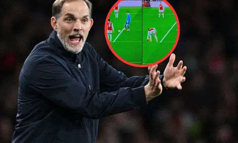 Tuchel chỉ trích trọng tài bỏ lỡ quả phạt đền của Bayern  vì  gọi đó là 'lỗi trẻ con'