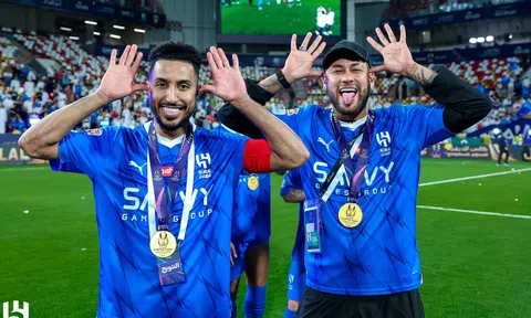Nghỉ thi đấu 6 tháng, Neymar vẫn ẵm thêm Siêu cúp